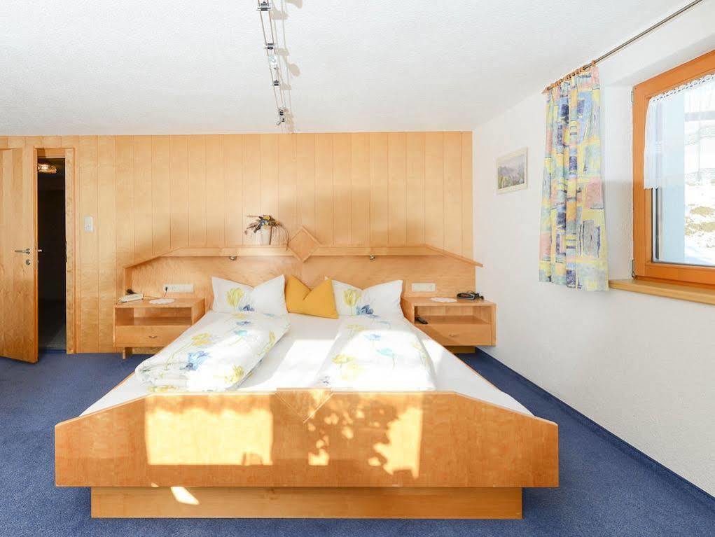 Haus Furka Hotel Damuels Kültér fotó