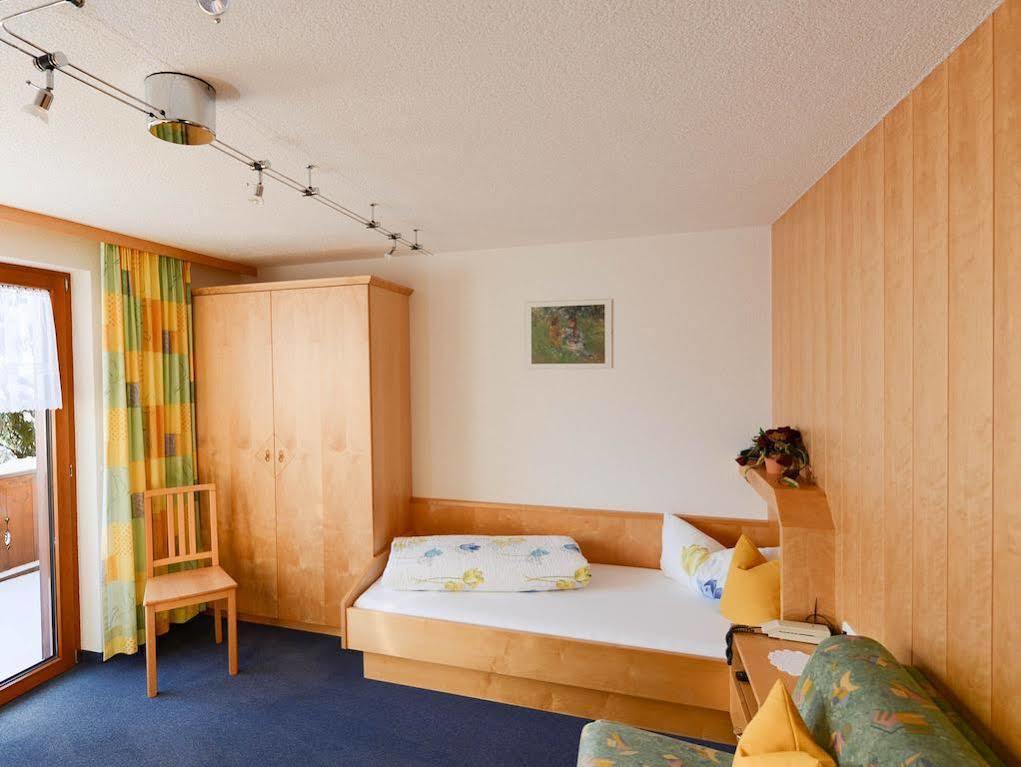 Haus Furka Hotel Damuels Kültér fotó